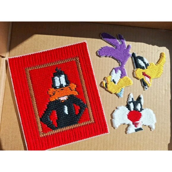 Looney Tunes Plastic Canvas Daffy Duck Sylvester Road Runner Tweety Bird Vintage - Picture 9 of 10